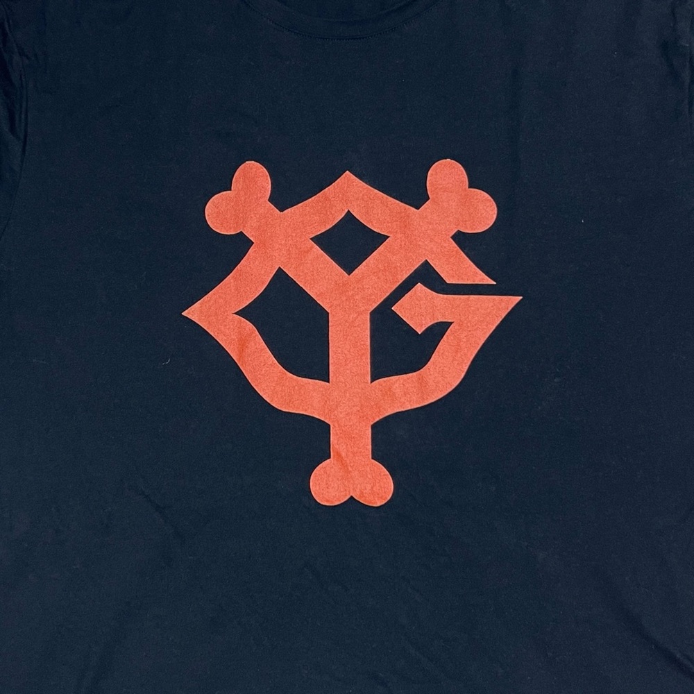 TOKYO Yomiuri GIANTS T-Shirt - Japanese Baseball - Nippon League - Picture 2 of 3